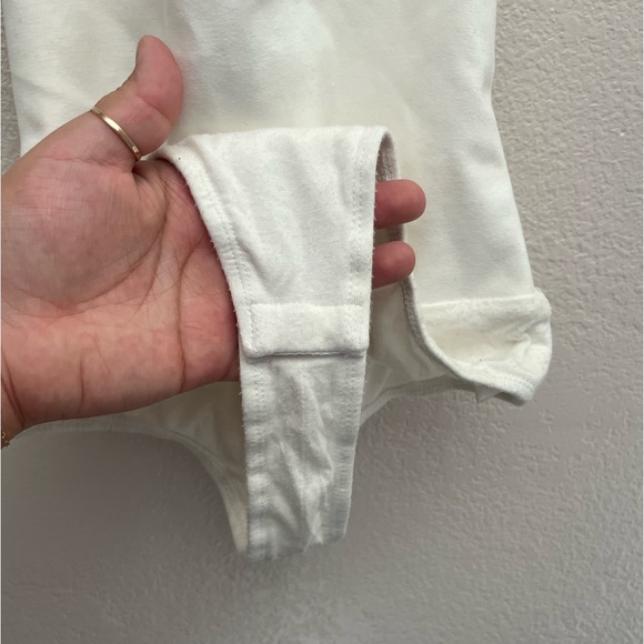 Superdown reece halter bodysuit White Halter Bodysuit Size XS - Picture 5 of 10